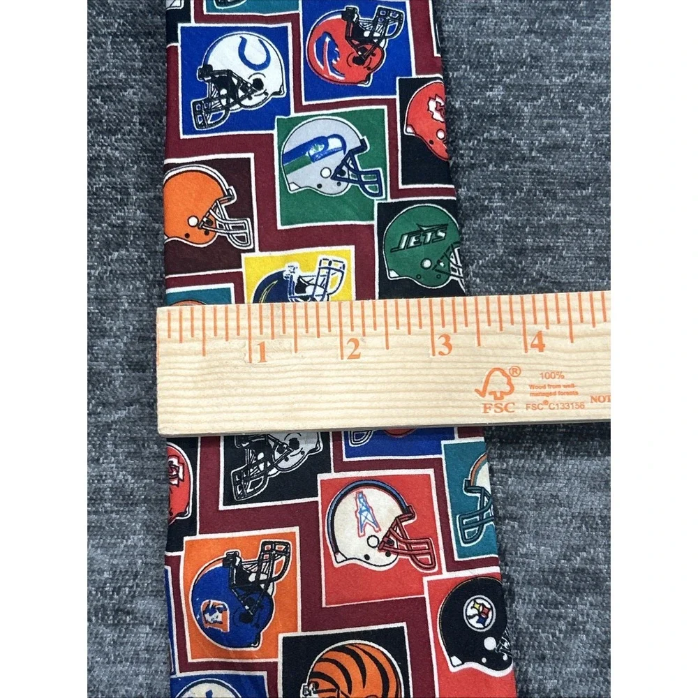 Vintage NFL Football Helmet Necktie All Teams Logo Tie Made USA‎ Retro Sports